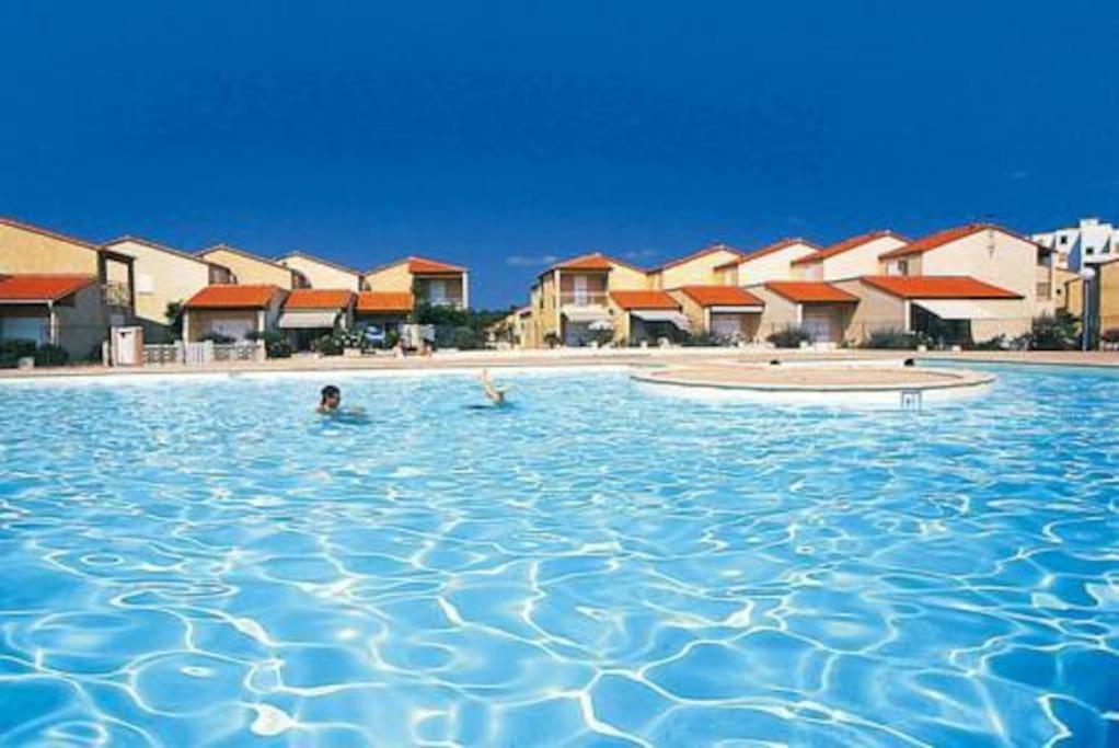 Villa Face A La Mer Sur Le Sable 8 Clim A L'Etage 르발카레스 외부 사진